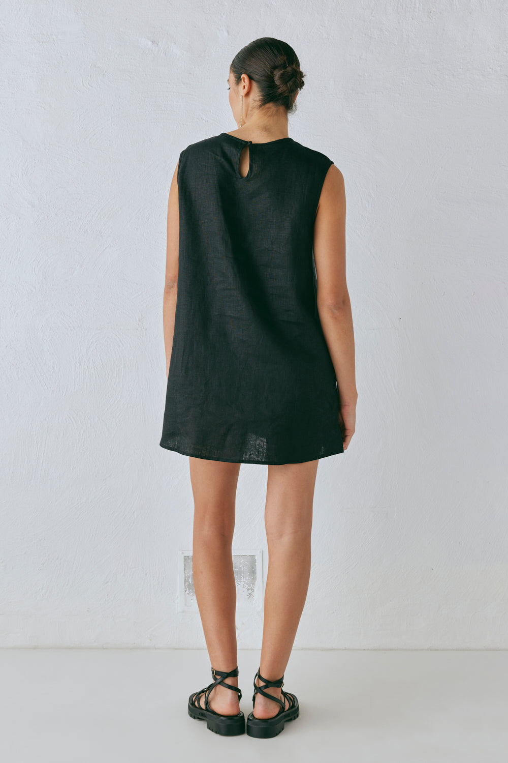 Yuri Linen Mini Dress Black