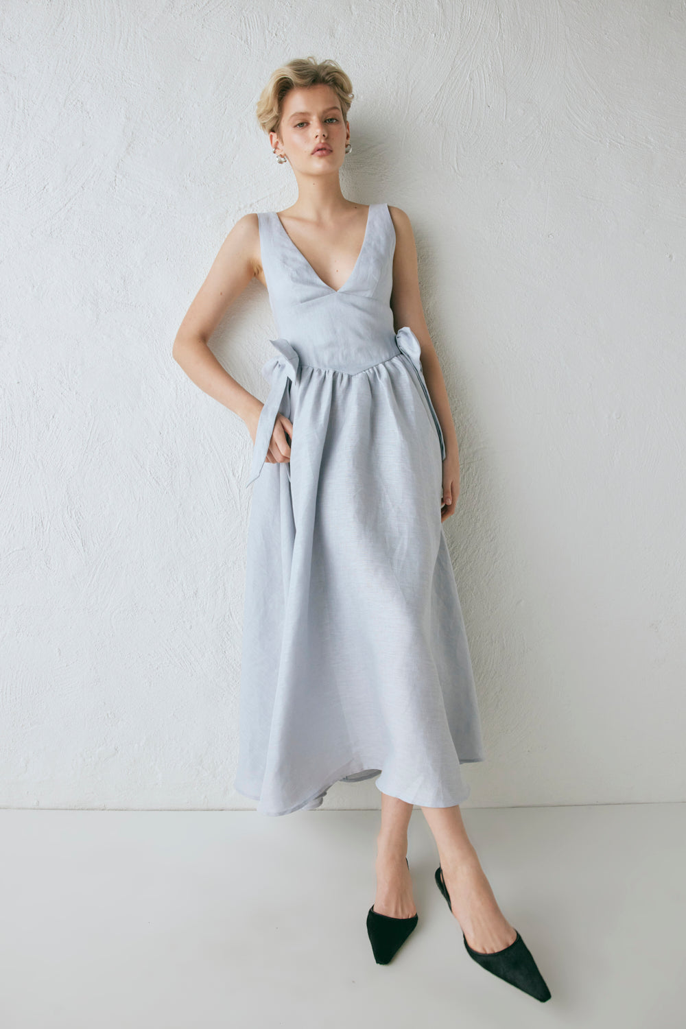 Daphne Linen Midi Dress Powder