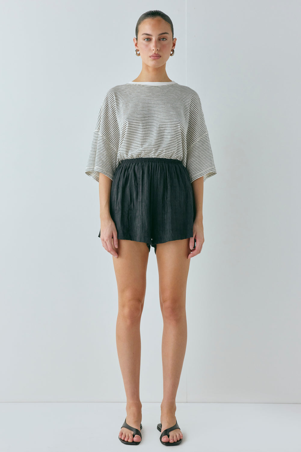 Annika Shorts Crinkle Black