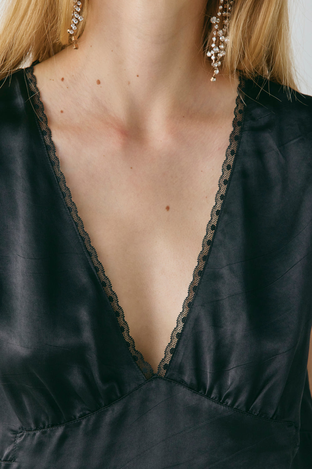 Flores Satin Top Black