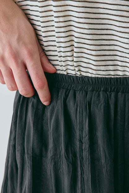 Annika Shorts Crinkle Black
