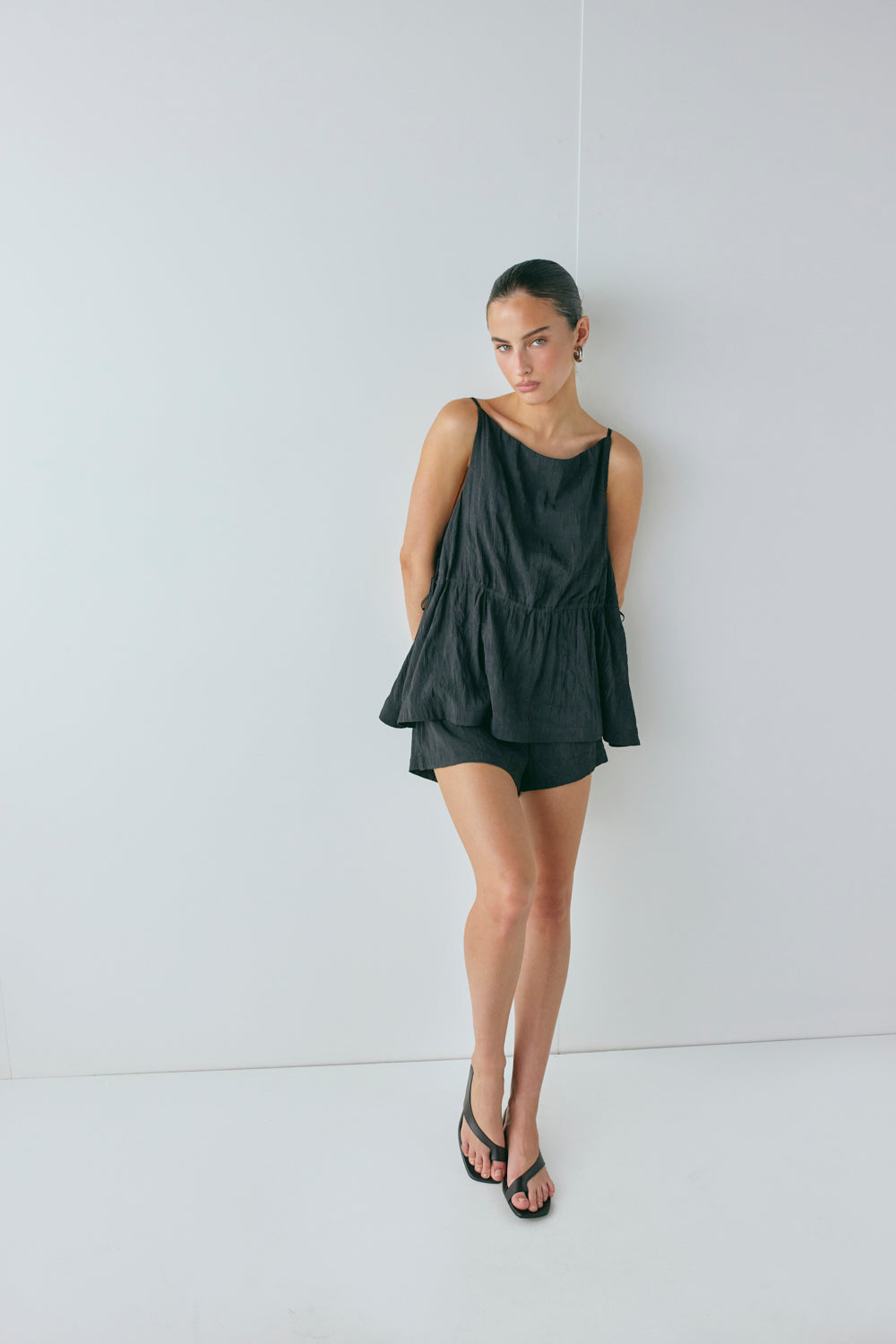 Annika Shorts Crinkle Black