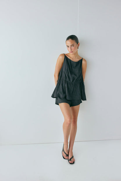 Annika Shorts Crinkle Black